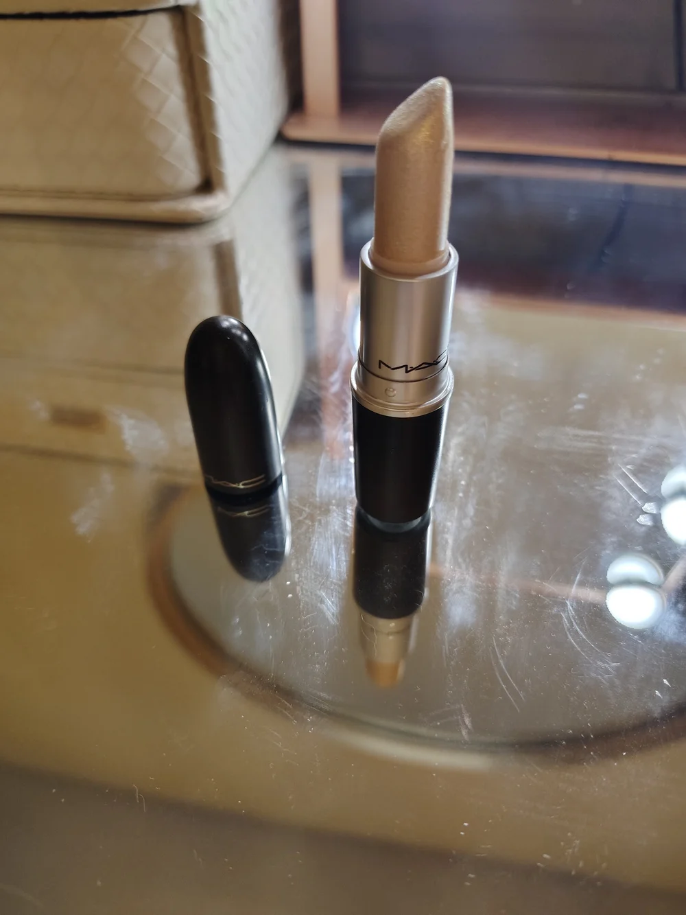 ⭐⭐MAC Cosmetics Spoiled Fabulous Gold Color